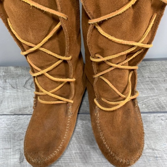 Minnetonka Moccasins 1422 Women's Fringe Mocs Boots Brown Suede Leather Size 7 - Picture 4 of 9